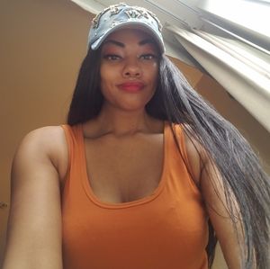 Meet your Posher, Makeda